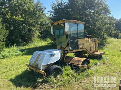 Rosco RB48 Self-Propelled Broom