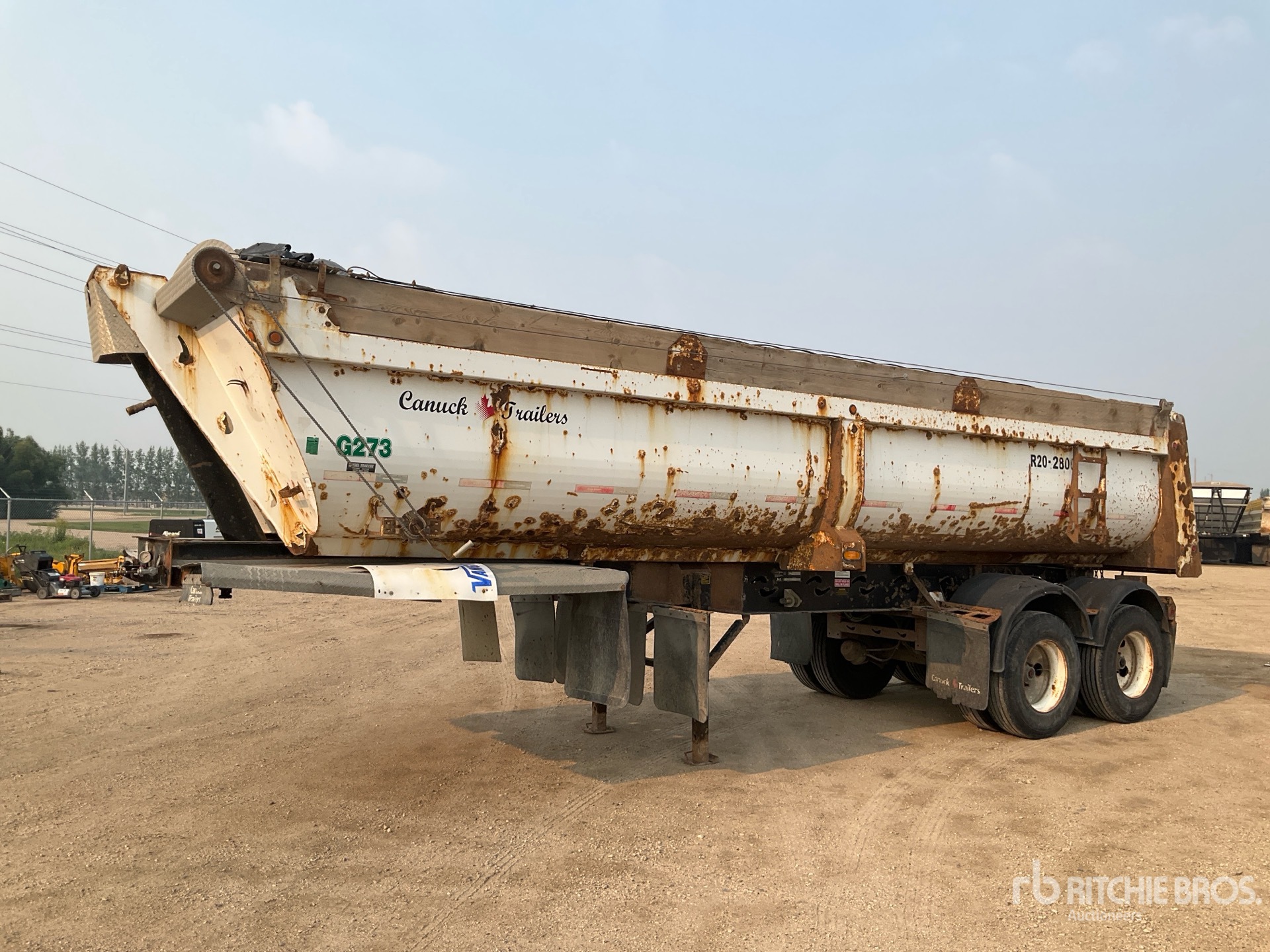 2015 Canuck T/A Tipping Trailer