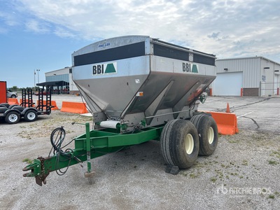 BBI Magna Spread 80 ft T/A Esparcidor de fertilizantes