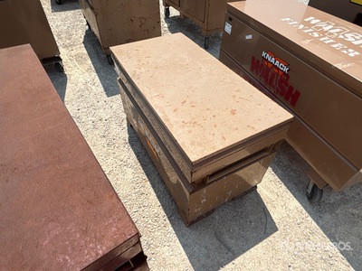 Knaack 4824 Job Site Box