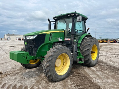 2014 John Deere 7210R トラクター