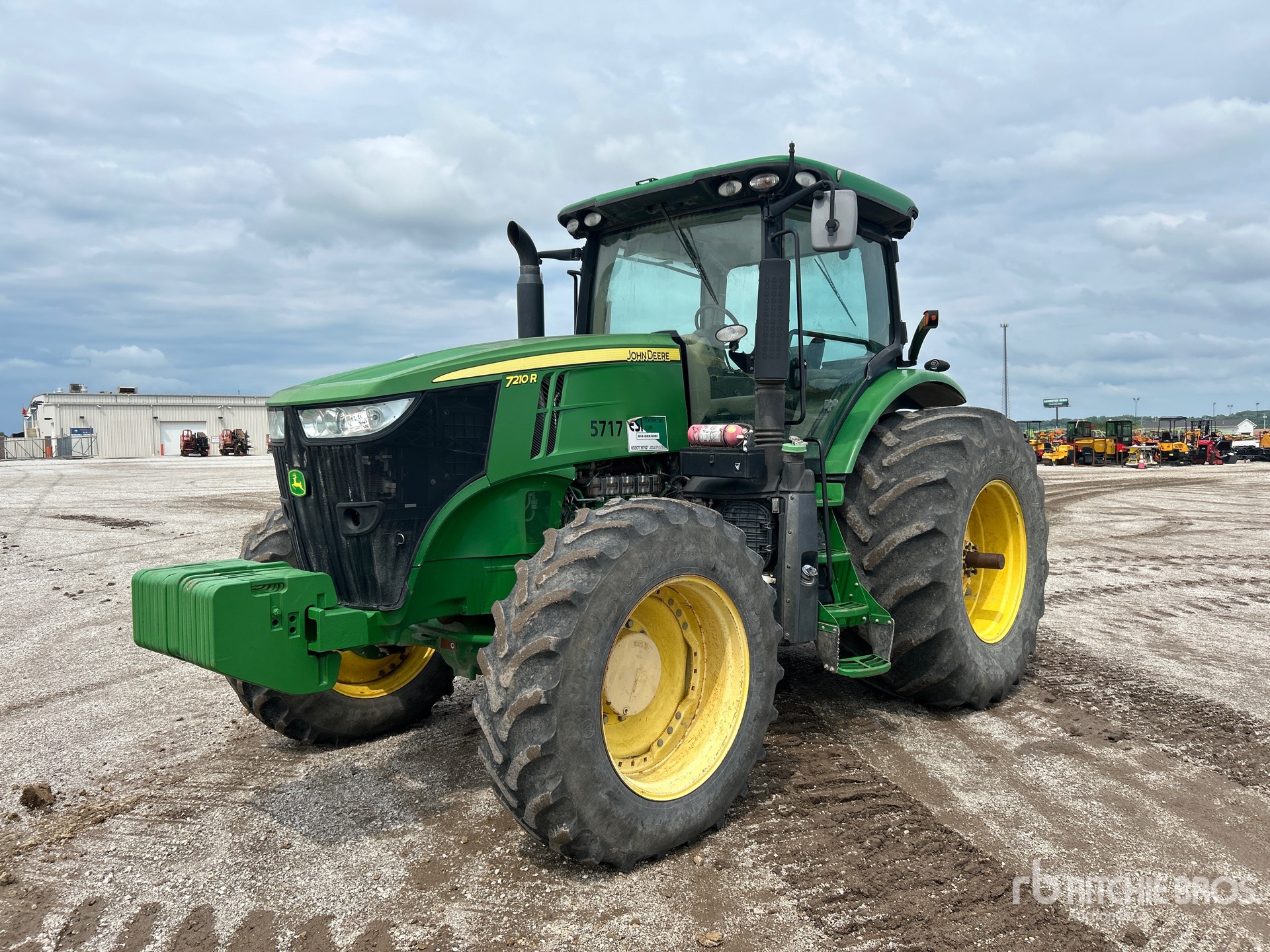 2014 John Deere 7210R 4WD Tractor