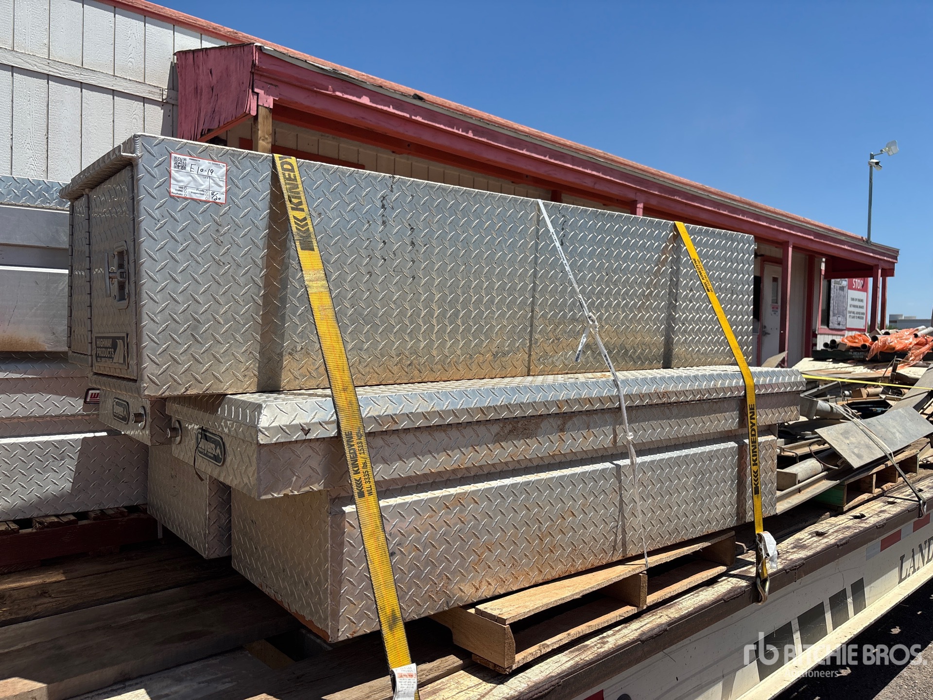 Quantity of (4) Truck Boite à outil