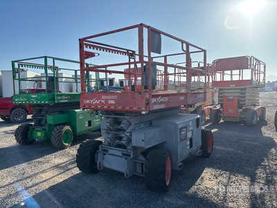 2015 Skyjack SJ6832 RT 4x4 Dual Fuel Scissor Lift