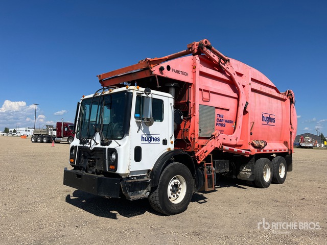 2010 Mack MRU613 6x4 Front Loader Waste Collection Truck | Ritchie Bros ...