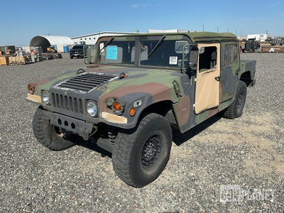 AM General M1097R1 HMMWV 4 Door Soft Top w/Truck Body