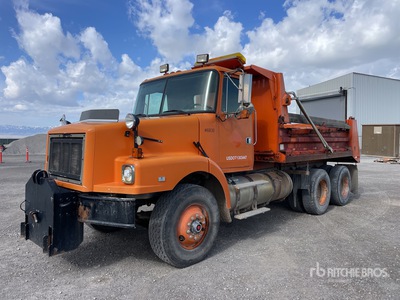 1995 White/GMC WG 6x4 Snow Plow Truck