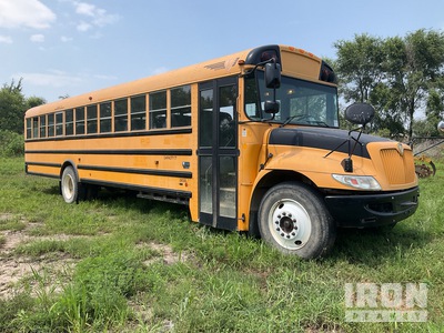 2014 International 72 Passenger 4x2 77-Seat حافلة