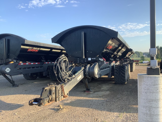 2022 Bauer Built SD36 Tri/A Side Dump Trailer 2022 Bauer Built SD36 Tri/A Side Dump Trailer