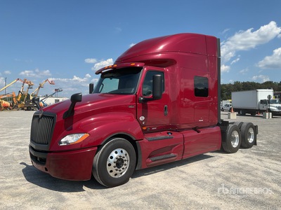 2021 International LT625 6x4 Cabeza Tractora Cabina Dormitorio
