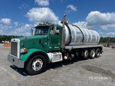 Peterbilt 8x4 Vacuum Tanker Truck