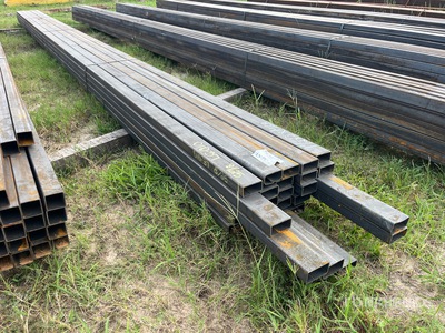 Quantity of (25) 1-1/2 in x 3 in x 24 ft 14 GA Rectangle Tubing Materiale edile