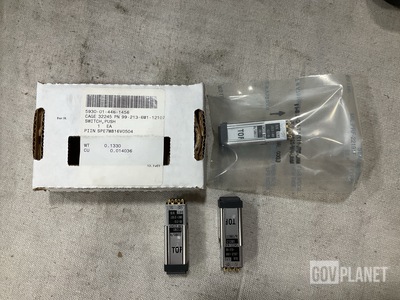 (7) Vivisun 99-213-6M1-12107 Push Switches