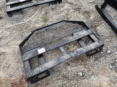 2025 GIYI GY-FK Skid Steer Forks (Unused)