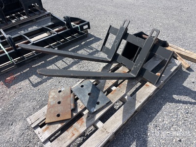 JCB A980/D1642 47 in Skid Steer Forks