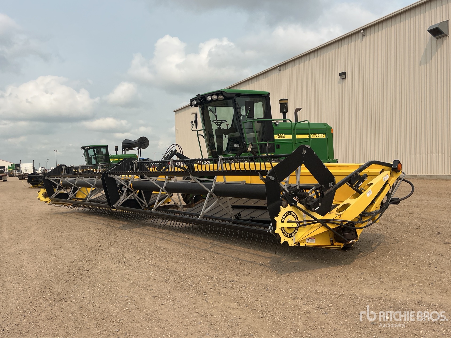 2006 John Deere 4995 35 ft Swather Windrower