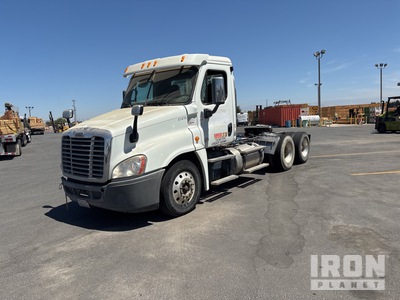 2014 Freightliner Cascadia 125 6x4 T/A Day Cab Truck Tractor