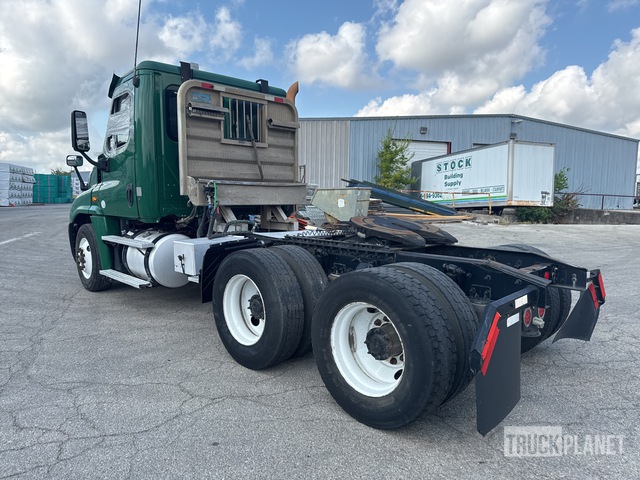 CAMIóN 2016 FREIGHTLINER