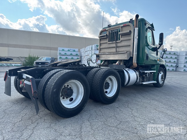 CAMIóN 2016 FREIGHTLINER