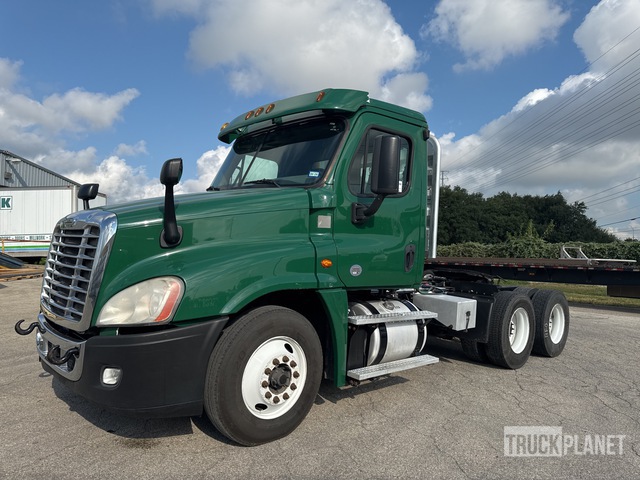 CAMIóN 2016 FREIGHTLINER