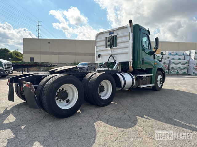 CAMIóN 2016 FREIGHTLINER