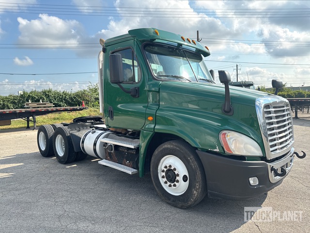 CAMIóN 2016 FREIGHTLINER