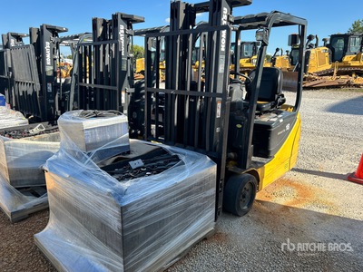 2018 Komatsu 2100 lb Electric Forklift