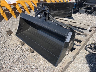 2025 VICSEC VCT800 32 in Tilting Excavator Bucket (Unused)