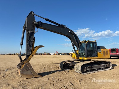 2015 John Deere 290G LC 油圧ショベル