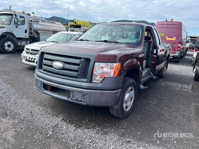 2009 Ford F-150 XL 4x2 Extended Cab بيك اب (Inoperable)