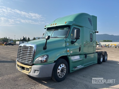 2015 Freightliner Cascadia 125 6x4 T/A Sleeper Truck Tractor