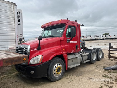 2012 Freightliner Cascadia 125 6x4 T/A Day Cab Truck Tractor (Inoperable)