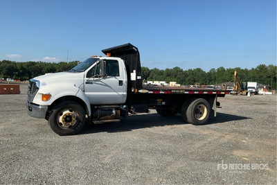 2015 Ford f-750 4x2 Flatbed Truck