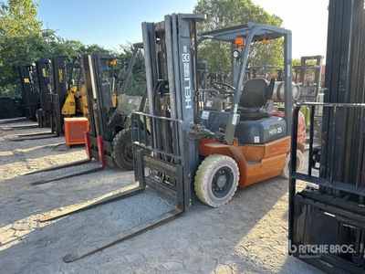 2015 Heli CPYD25-TY5 4600 lb Pneumatic Tire Forklift