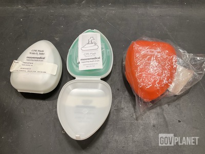 (52) CPR Mask Pockets