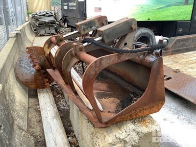 60 in Skid Steer Grapple Bucket