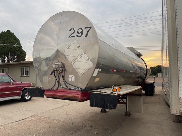 1984 Polar T/A Tanker Trailer