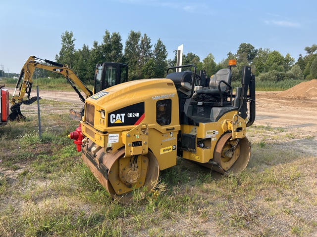 2017 Caterpillar CB24B