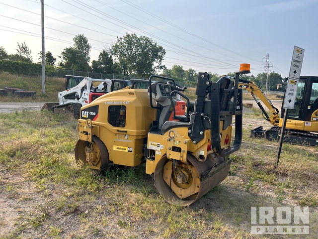 COMPACTADOR 2017 CATERPILLAR CB24B