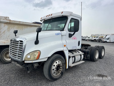 2013 Freightliner Cascadia 125 6x4 T/A Day Cab Truck Tractor (Inoperable)