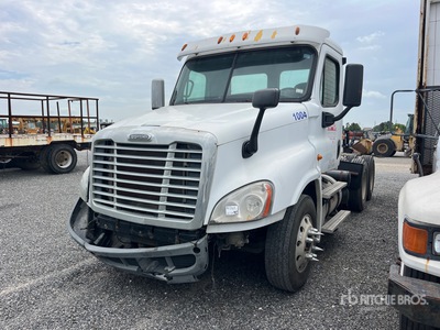 2013 Freightliner Cascadia 125 6x4 T/A Day Cab Truck Tractor (Inoperable)