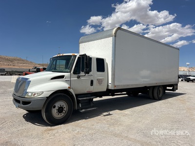 2015 International 4300 4x2 Extended Cab Van Truck