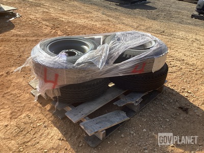 (4) Outrigger G78-15 NHS Tires w/Wheels