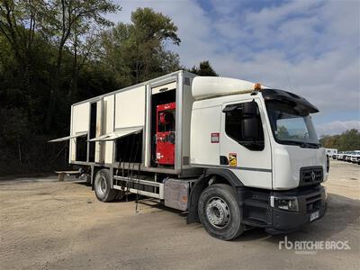 2020 Renault C380 4x2 Sleeper Service Truck
