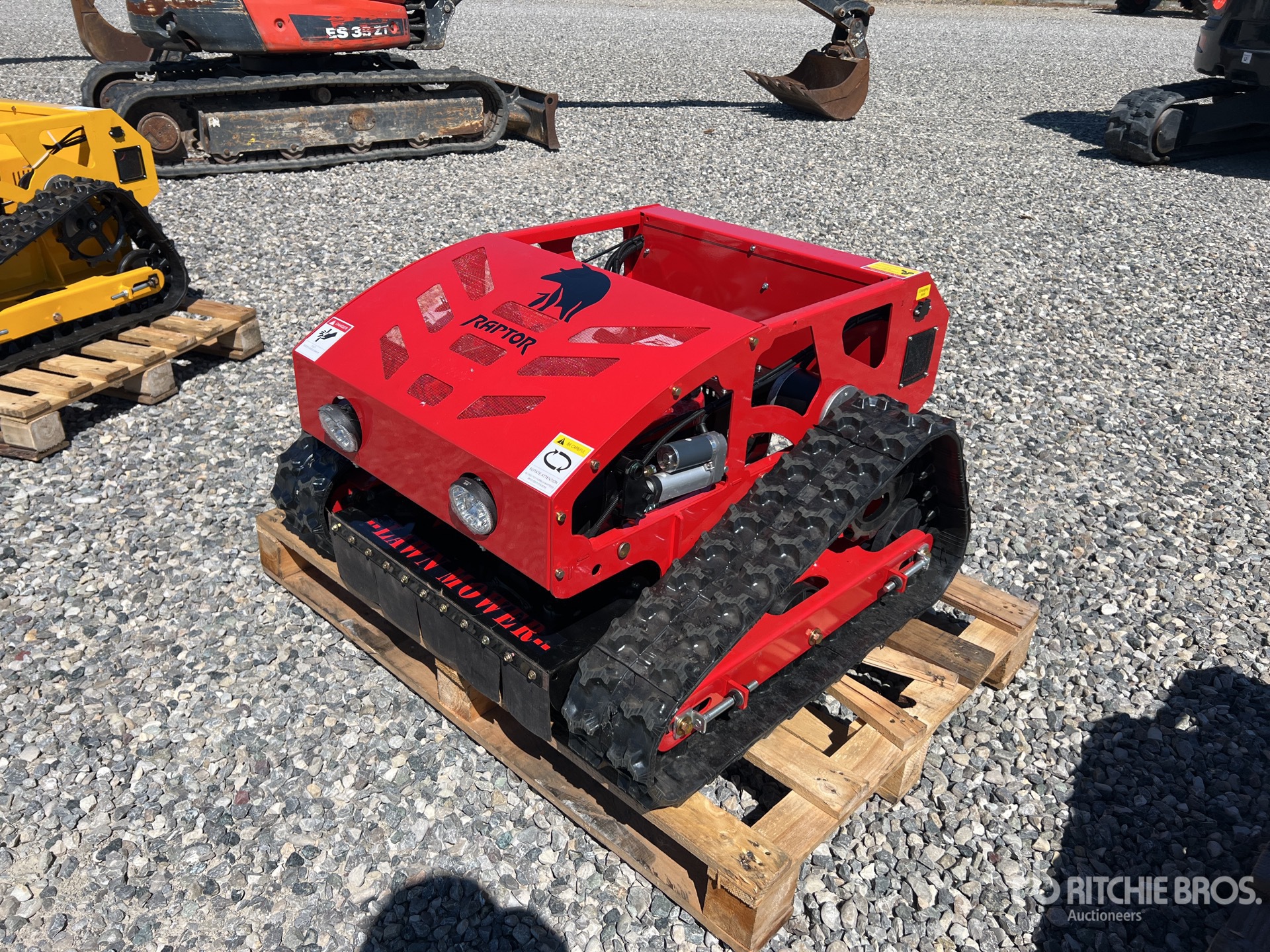 2025 Raptor HT750 Lawn Mower (Unused)