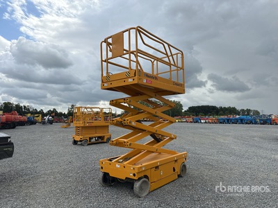 2014 Haulotte Compact 10 Electric Piattaforma aerea verticale