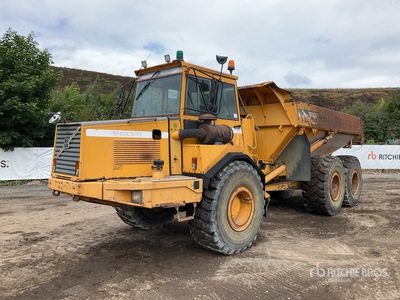 1999 Volvo A25C 6x6. Tombereau