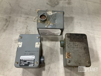 (3) Lockheed Martin B44662004-101 Safety Switches