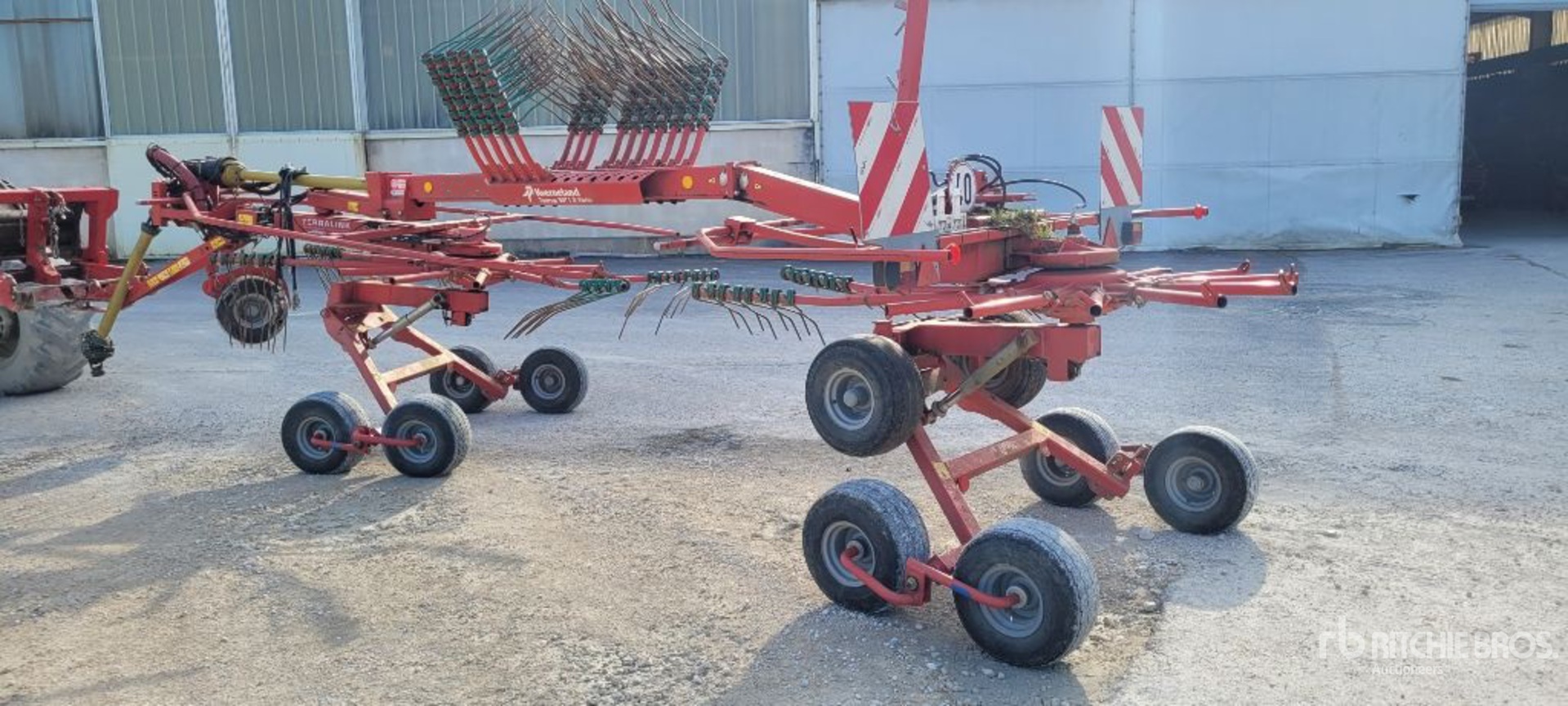 2011 Kverneland 9071 S Vario 7.10 m 2 Rotor Andaineur Andanatore fieno
