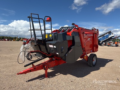 2015 Kuhn Altor 5070M Livestock Feeder